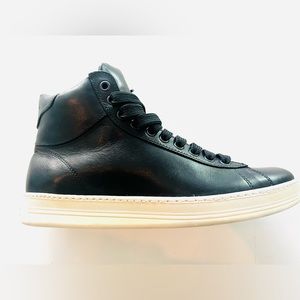 Authentic TOM Ford sneakers leather. Worn once.